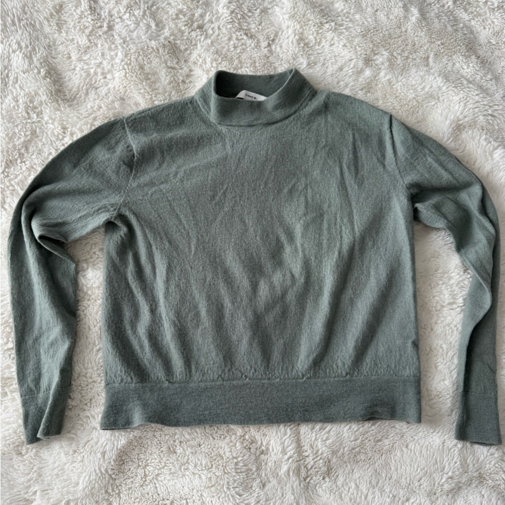 Vince sage green mock neck 100% wool long sleeve sweater top